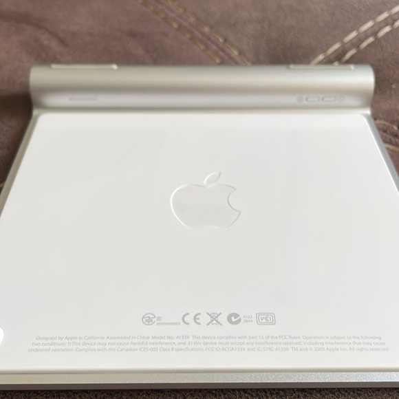 🍏Apple TrackPad🍏 - Picture 3 of 7